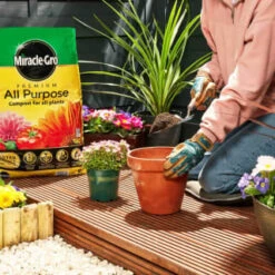 Miracle-Gro Premium All Purpose Compost 50L -Stanlty Shop 359358 miracle gro premium compost for all plants 50l
